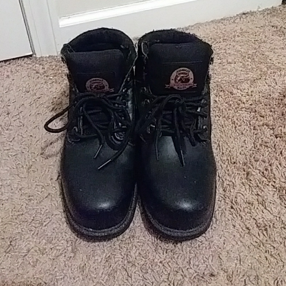 Steel toe boots